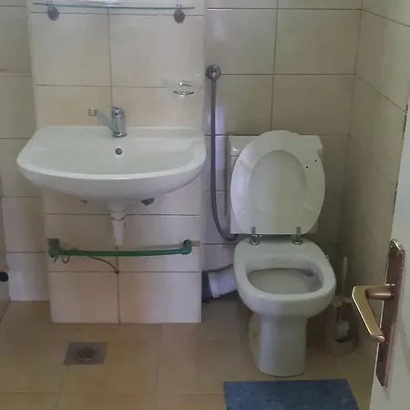 Stan U Sarajevu Veoma Lijep